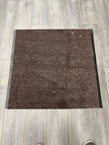Коврик№1536,коричневый,прорезиненный,размер 0,9 на 0,9 метра