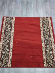 Коврик №581-красный,размер 1,5 на 1,4 метра