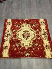 Коврик №258-красный,размер 1,5 на 1,3 метра