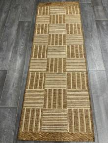 Коврик № 659 , бежевый  ,размер 0,7 на 1,96  метра